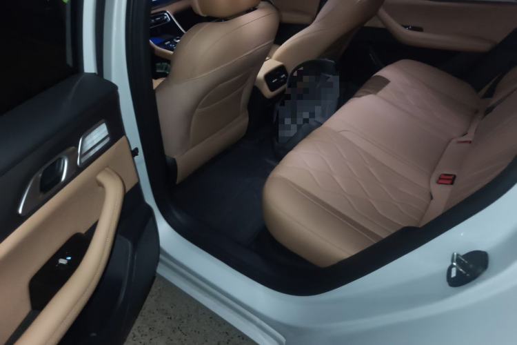 Used Geely Galaxy A7 2025 Model EM-i 150km Prestige Edition Left Rear Seat