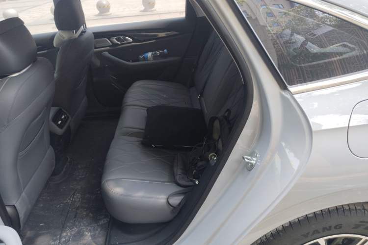 Used Geely Galaxy A7 2025 Model EM-i 70km Exploration Edition Left Rear Seat