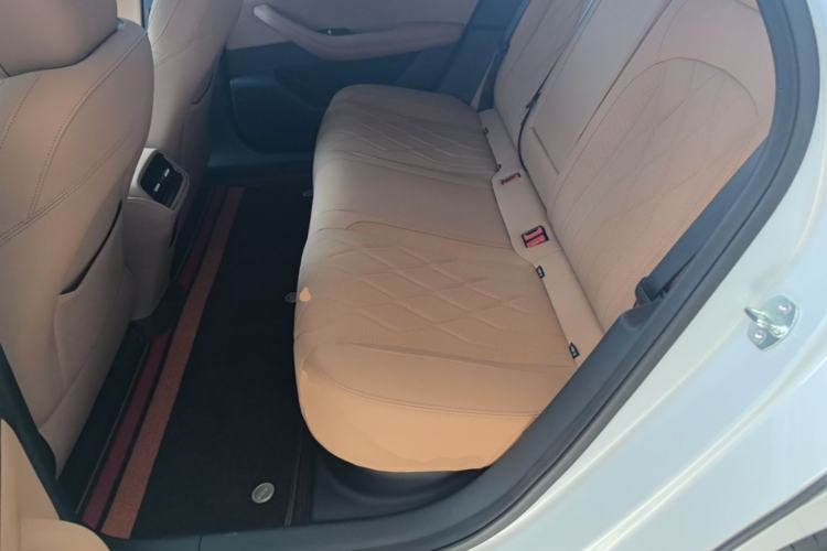 Used Geely Galaxy A7 2025 Model EM-i 70km Exploration Edition Left Rear Seat