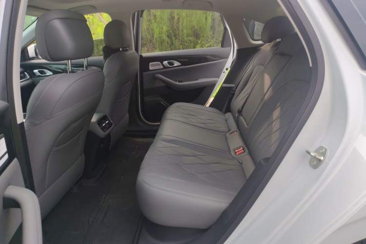 Used Geely Galaxy A7 2025 Model EM-i 70km Exploration Edition Left Rear Seat
