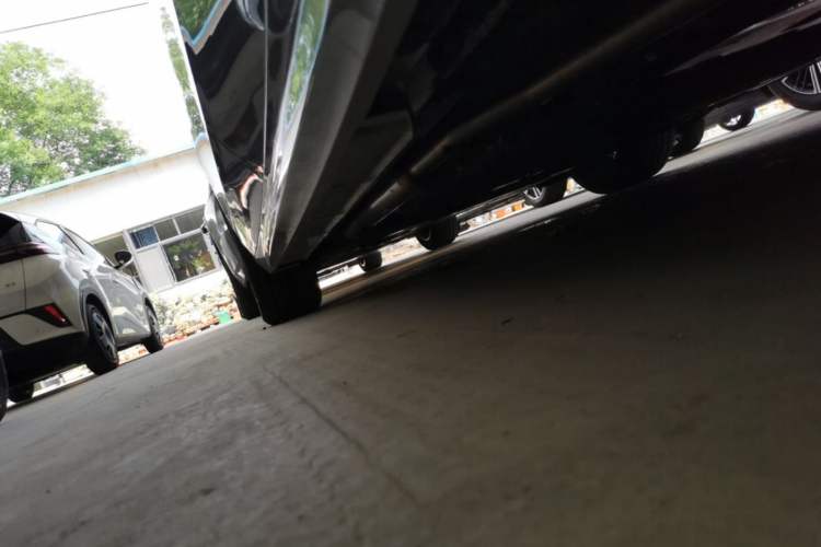 Used Geely Galaxy A7 2025 Model EM-i 150km Prestige Edition Left Side Sill