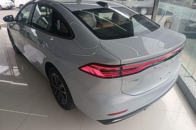 Used Geely Galaxy A7 2025 Model EM-i 70km Launch Edition Rear Left 45 Deg