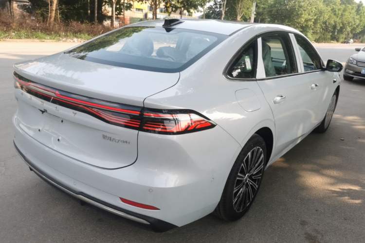 Used Geely Galaxy A7 2025 Model EM-i 150km Starship Edition Rear Right 45 Deg