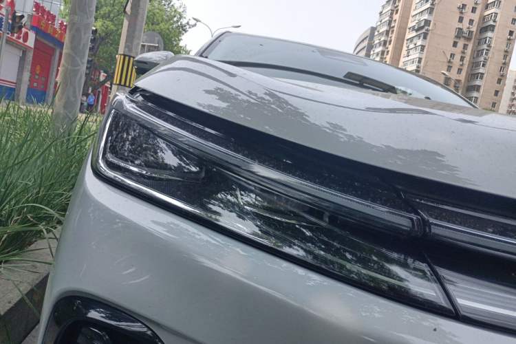 Used Geely Galaxy A7 2025 Model EM-i 150km Starship Edition Right Front Headlight