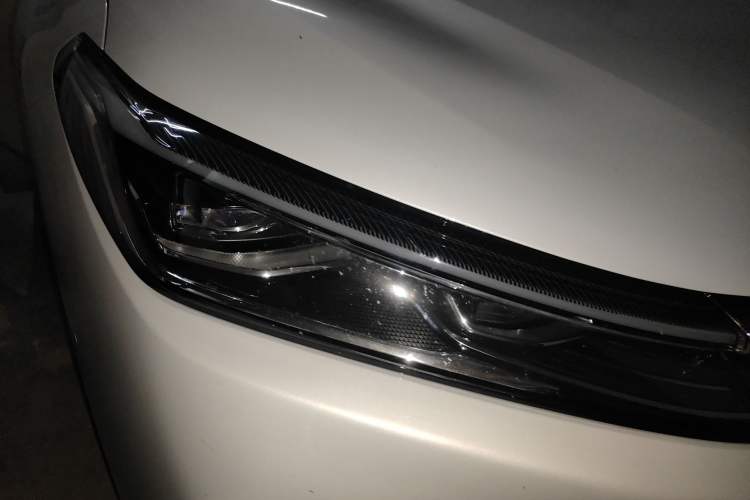 Used Geely Galaxy A7 2025 Model EM-i 70km Launch Edition Right Front Headlight