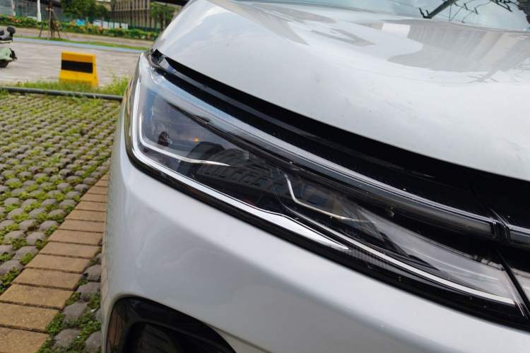 Used Geely Galaxy A7 2025 Model EM-i 70km Launch Edition Right Front Headlight
