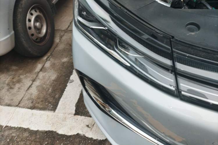 Used Geely Galaxy A7 2025 Model EM-i 150km Exploration+ Edition Right Front Headlight