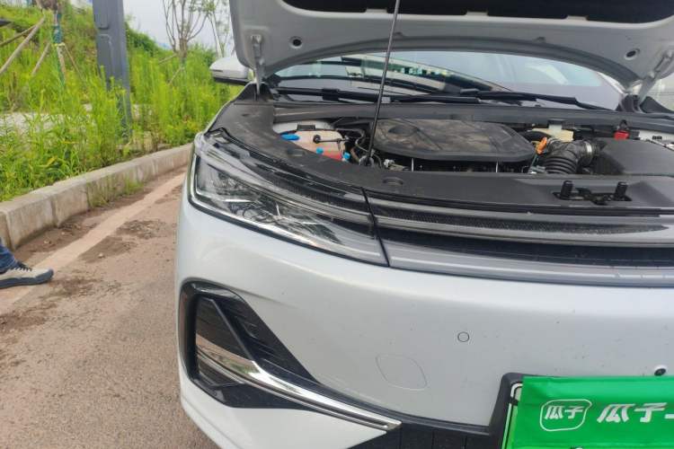 Used Geely Galaxy A7 2025 Model EM-i 70km Exploration Edition Right Front Headlight