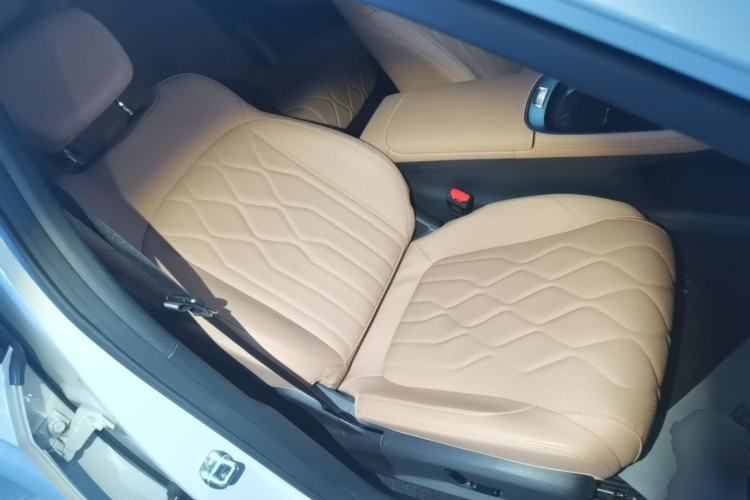 Used Geely Galaxy A7 2025 Model EM-i 150km Starship Edition Right Front Seat