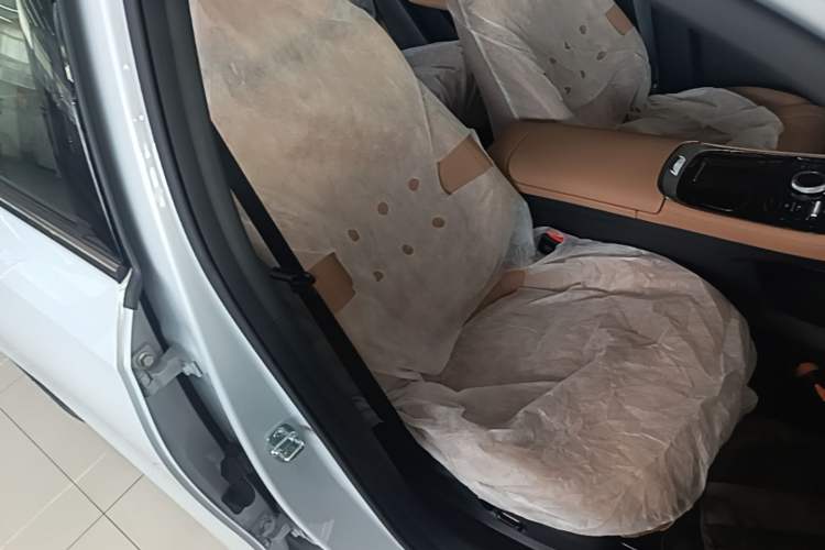 Used Geely Galaxy A7 2025 Model EM-i 70km Exploration Edition Right Front Seat