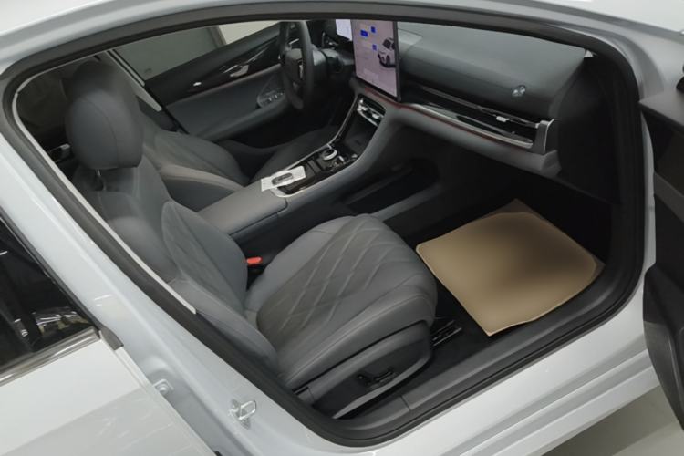 Used Geely Galaxy A7 2025 Model EM-i 150km Starship Edition Right Front Seat