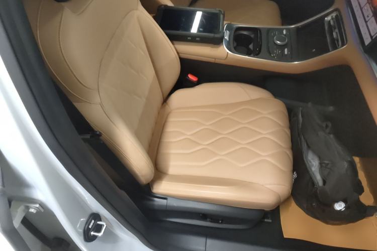 Used Geely Galaxy A7 2025 Model EM-i 150km Starship Edition Right Front Seat