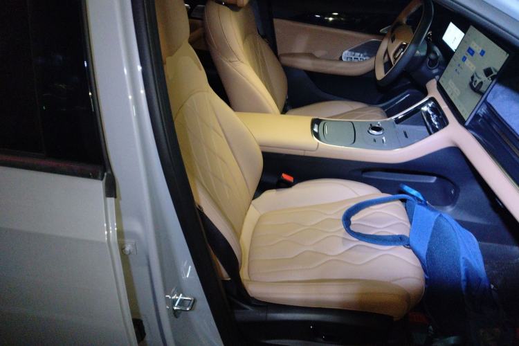 Used Geely Galaxy A7 2025 Model EM-i 150km Exploration+ Edition Right Front Seat