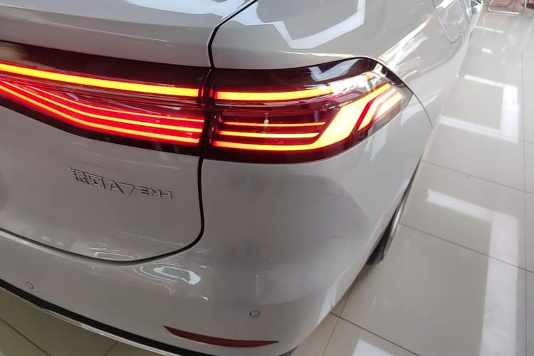 Used Geely Galaxy A7 2025 Model EM-i 150km Exploration+ Edition Right Rear Taillight