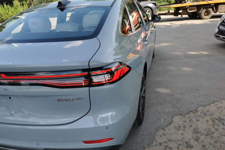 Used Geely Galaxy A7 2025 Model EM-i 150km Starship Edition Right Rear Taillight