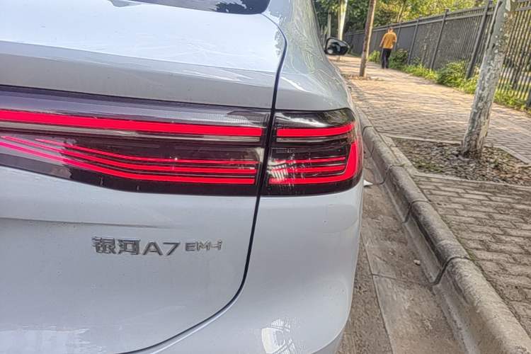 Used Geely Galaxy A7 2025 Model EM-i 150km Exploration+ Edition Right Rear Taillight