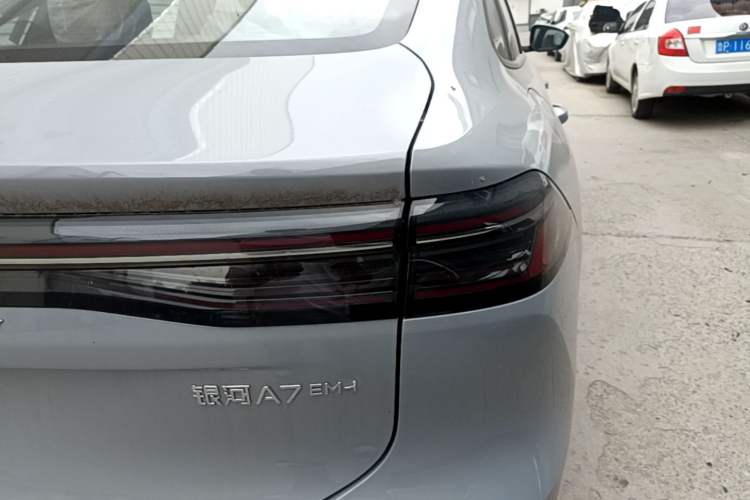 Used Geely Galaxy A7 2025 Model EM-i 70km Launch Edition Right Rear Taillight