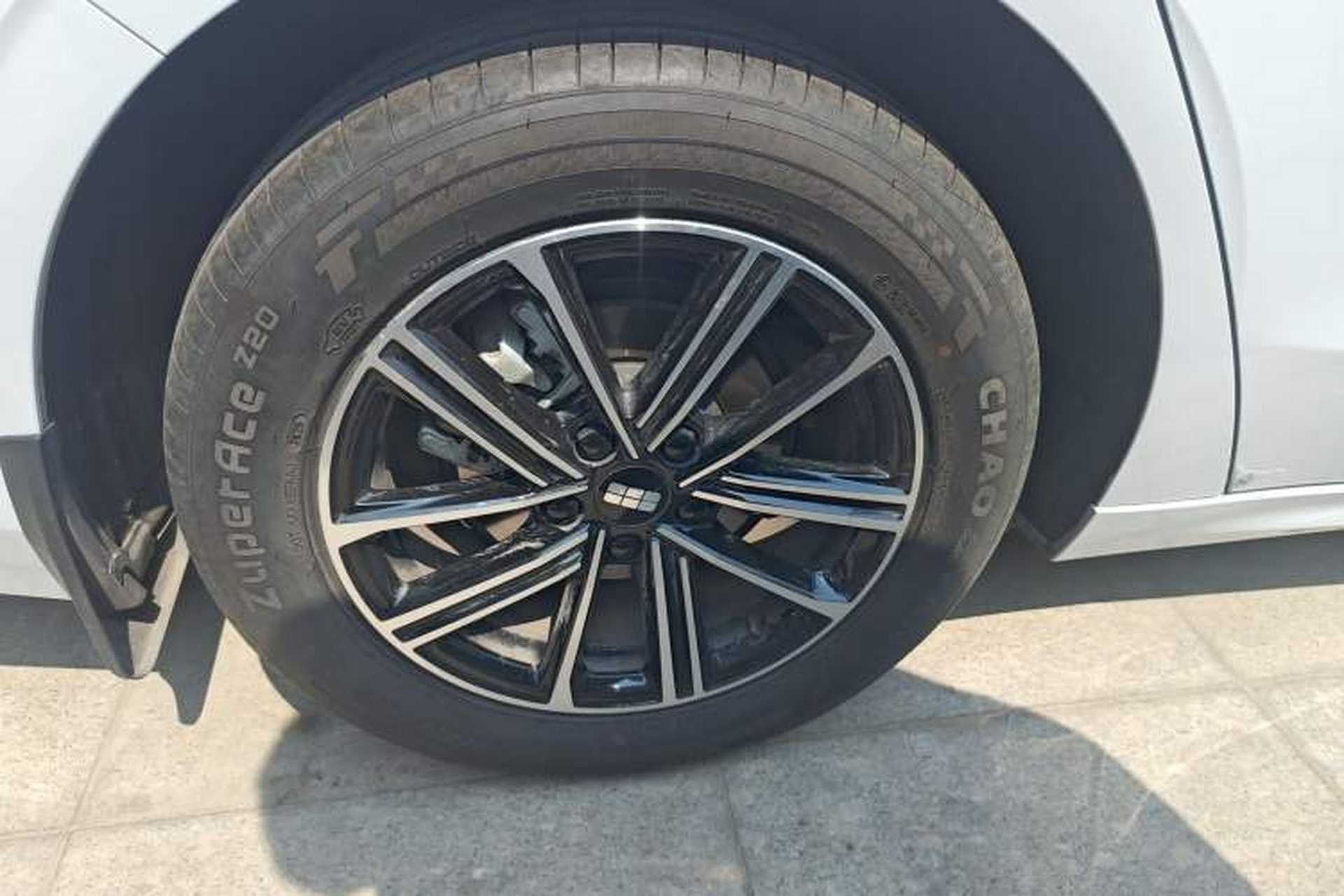 Used Geely Galaxy A7 2025 Model EM-i 70km Luxury Edition Right Rear Wheel Hub