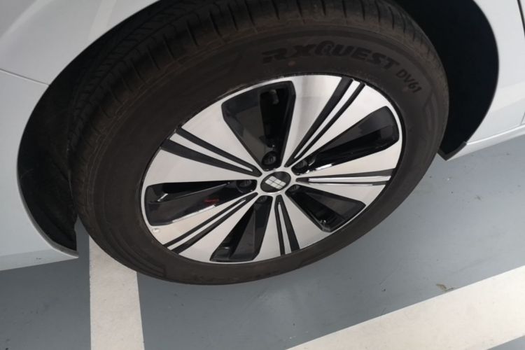 Used Geely Galaxy A7 2025 Model EM-i 150km Exploration+ Edition Right Rear Wheel Hub