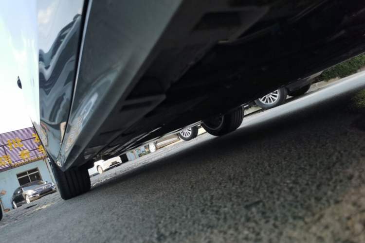 Used Geely Galaxy A7 2025 Model EM-i 150km Starship Edition Right Side Sill