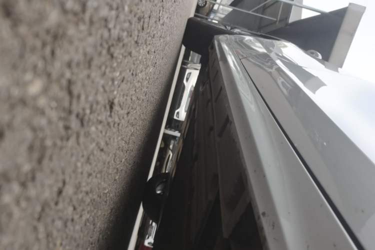 Used Geely Galaxy A7 2025 Model EM-i 150km Starship Edition Right Side Sill