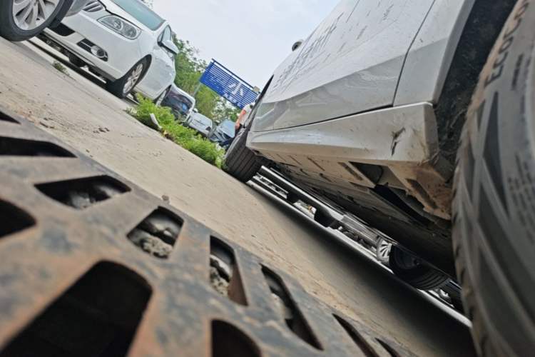 Used Geely Galaxy A7 2025 Model EM-i 150km Starship Edition Right Side Sill