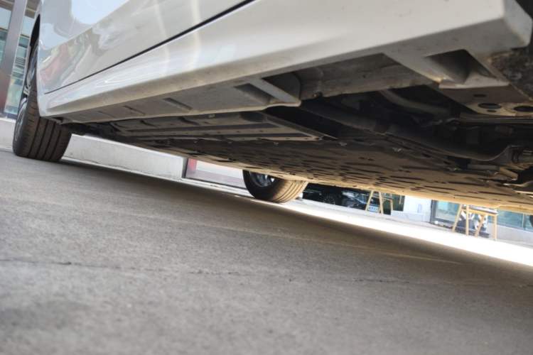 Used Geely Galaxy A7 2025 Model EM-i 150km Starship Edition Right Side Sill