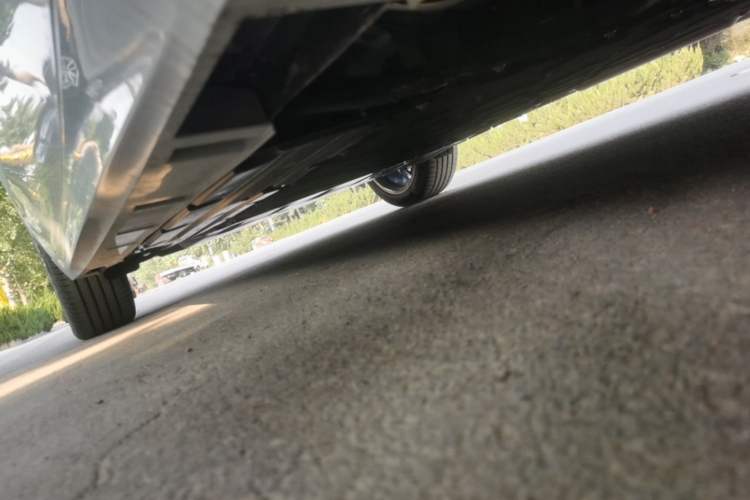 Used Geely Galaxy A7 2025 Model EM-i 150km Starship Edition Right Side Sill