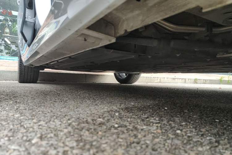 Used Geely Galaxy A7 2025 Model EM-i 150km Starship Edition Right Side Sill