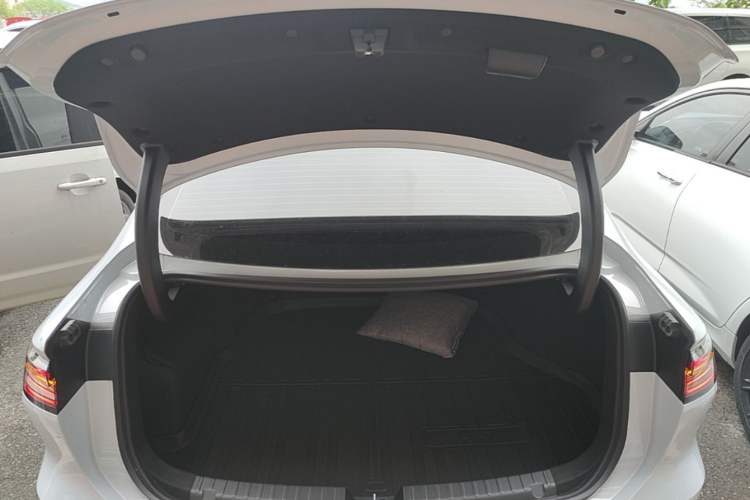 Used Geely Galaxy A7 2025 Model EM-i 150km Starship Edition Trunk