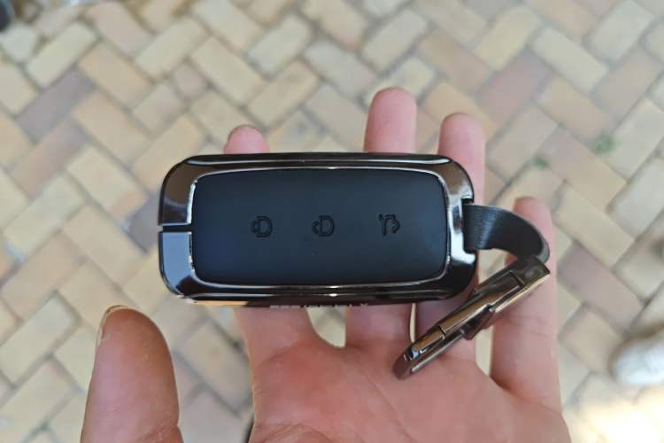 Used Geely Galaxy A7 2025 Model EM-i 70km Exploration Edition Vehicle Key