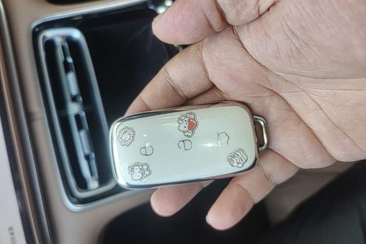 Used Geely Galaxy A7 2025 Model EM-i 150km Exploration+ Edition Vehicle Key