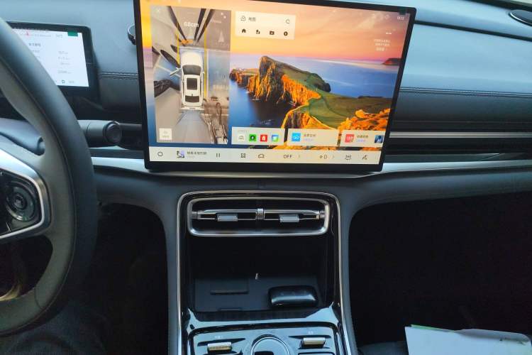 Used Geely Galaxy A7 2025 Model EM-i 150km Starship Edition Audio And AC Panel
