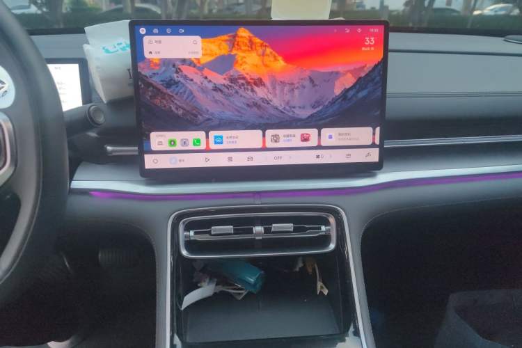 Used Geely Galaxy A7 2025 Model EM-i 70km Luxury Edition Audio And AC Panel