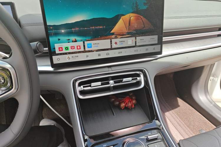 Used Geely Galaxy A7 2025 Model EM-i 150km Long-Distance Edition Audio And AC Panel