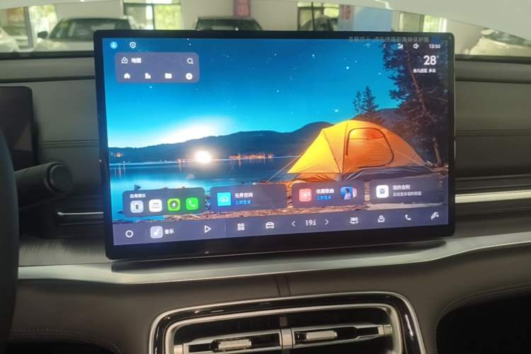 Used Geely Galaxy A7 2025 Model EM-i 150km Prestige Edition Audio And AC Panel
