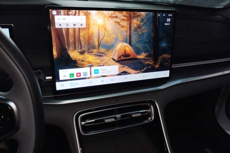 Used Geely Galaxy A7 2025 Model EM-i 70km Luxury Edition Audio And AC Panel