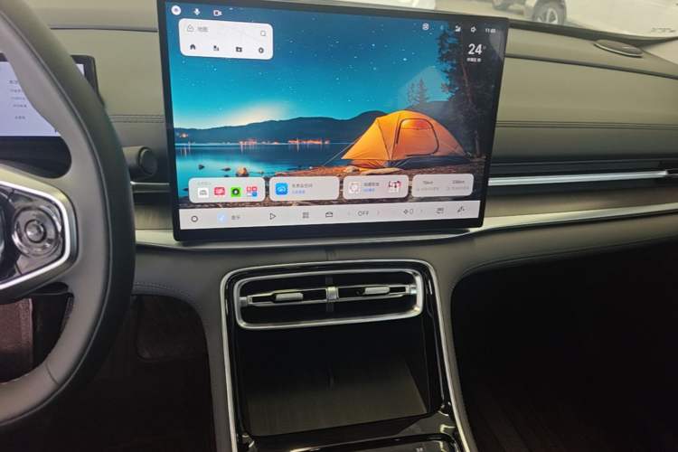 Used Geely Galaxy A7 2025 Model EM-i 150km Long-Distance Edition Audio And AC Panel