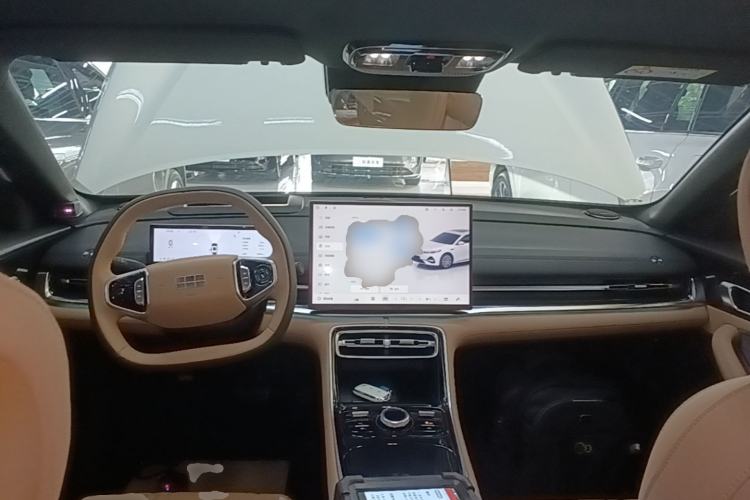 Used Geely Galaxy A7 2025 Model EM-i 150km Starship Edition Center Console