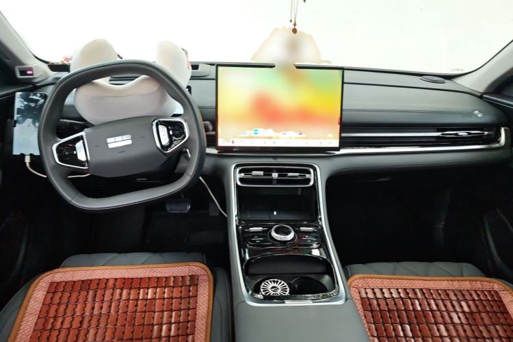Used Geely Galaxy A7 2025 Model EM-i 150km Exploration+ Edition Center Console