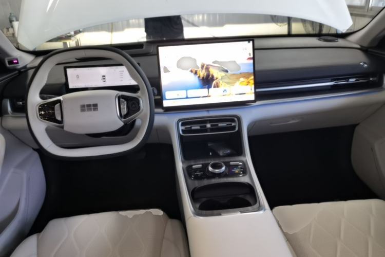 Used Geely Galaxy A7 2025 Model EM-i 150km Starship Edition Center Console
