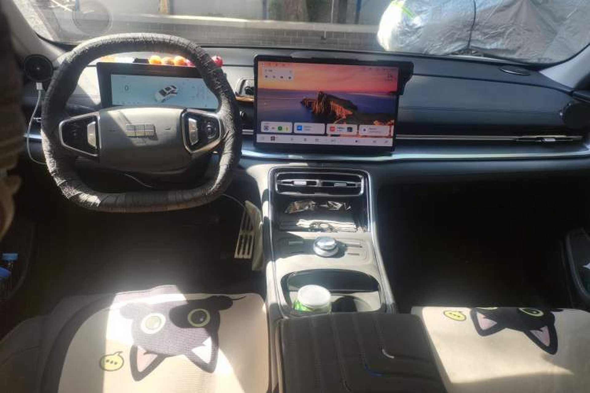 Used Geely Galaxy A7 2025 Model EM-i 150km Prestige Edition Center Console