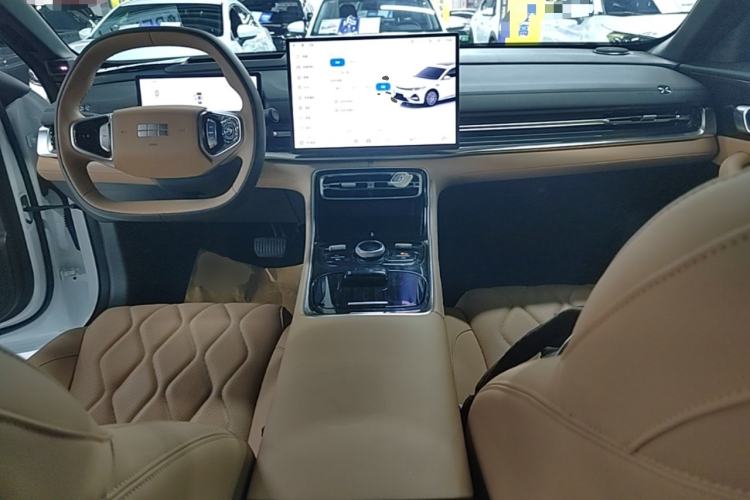 Used Geely Galaxy A7 2025 Model EM-i 150km Exploration+ Edition Center Console