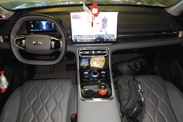 Used Geely Galaxy A7 2025 Model EM-i 150km Long-Distance Edition Center Console