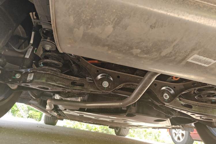 Used Geely Galaxy A7 2025 Model EM-i 150km Long-Distance Edition Chassis Rear Left