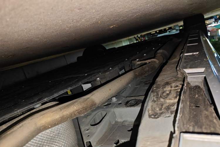 Used Geely Galaxy A7 2025 Model EM-i 150km Long-Distance Edition Chassis Rear Left
