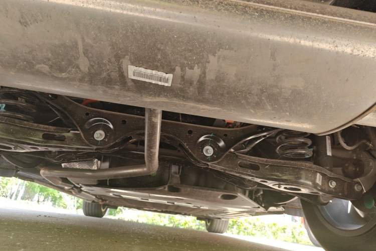 Used Geely Galaxy A7 2025 Model EM-i 150km Long-Distance Edition Chassis Rear