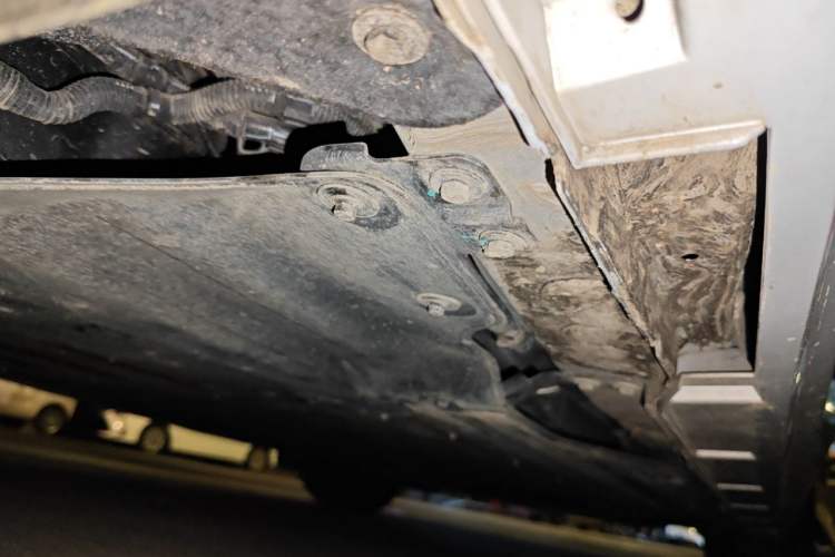 Used Geely Galaxy A7 2025 Model EM-i 150km Long-Distance Edition Chassis Rear Right