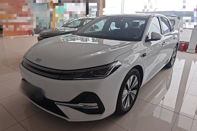 Geely Galaxy A7 2025 Model EM-i 150km Long-Distance Edition