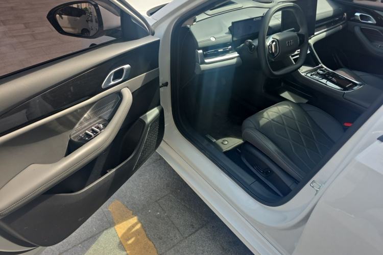 Used Geely Galaxy A7 2025 Model EM-i 150km Starship Edition Driver Seat